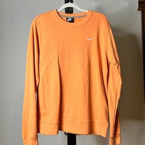 NIKE long-sleeve sweatshirt